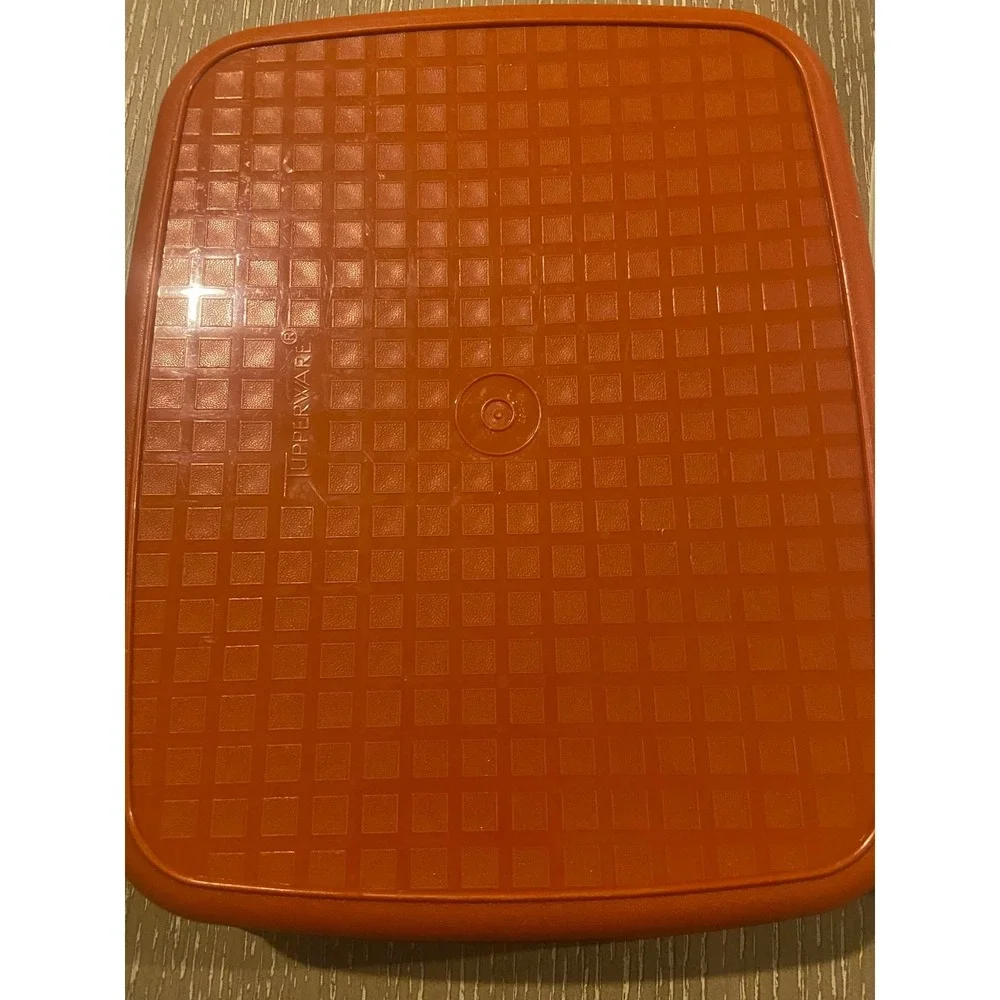 Vintage Tupperware Marinade Meat Tenderizer Keeper‎ Container 1294-2 W/Lid Red